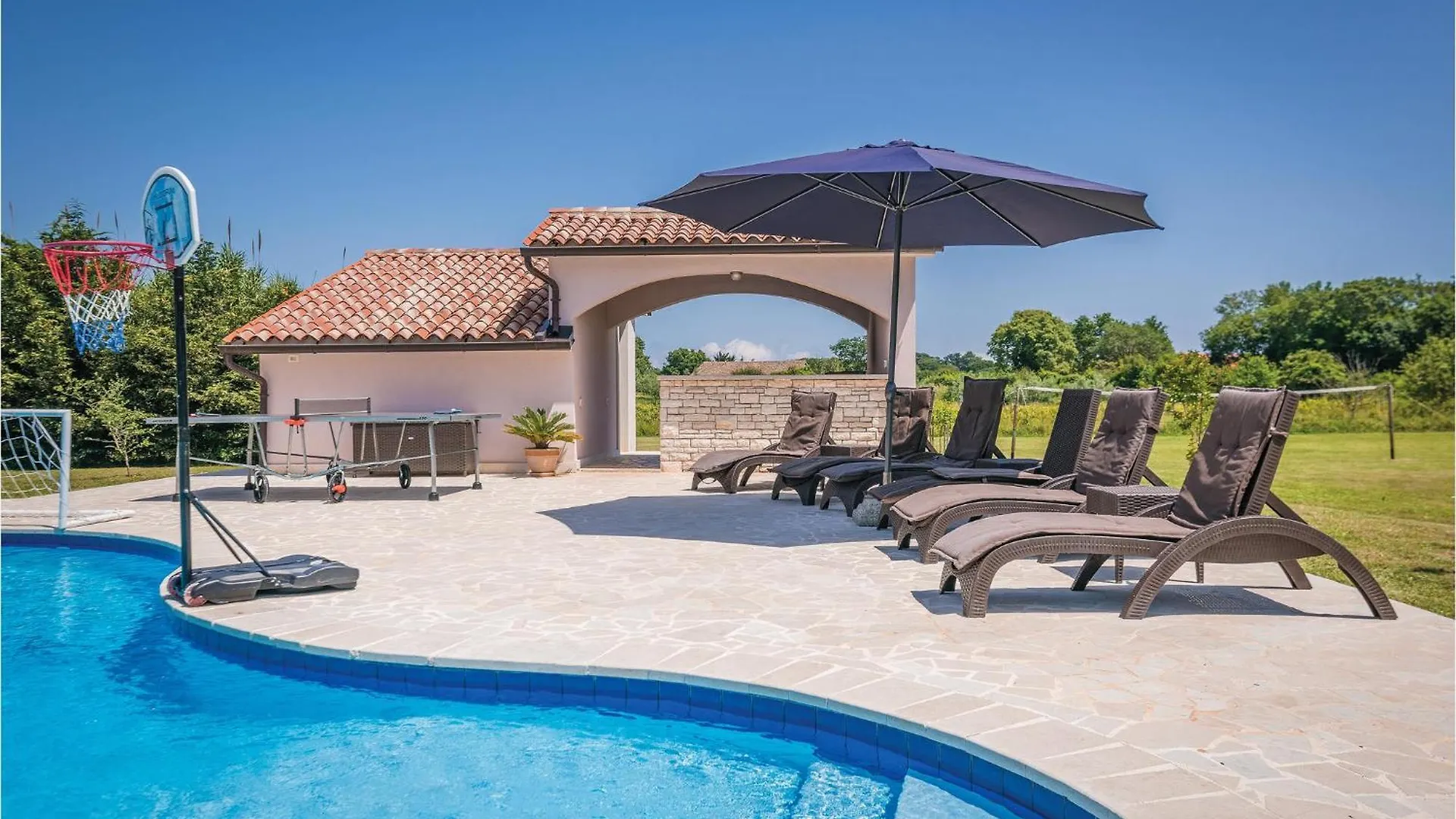 5 Bedroom Awesome Home In Valtura 0*,  克罗地亚