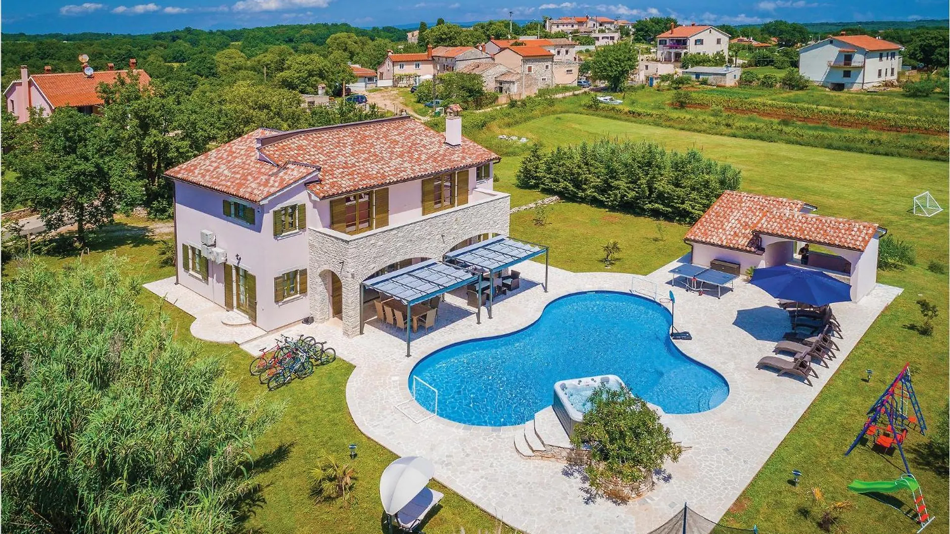 5 Bedroom Awesome Home In Valtura 0*,  克罗地亚